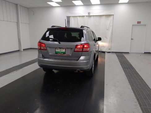 Used 2018 Dodge Journey SE image 7