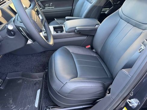 New 2026 Land Rover Range Rover Long Wheelbase SE AWD/4WD image 19