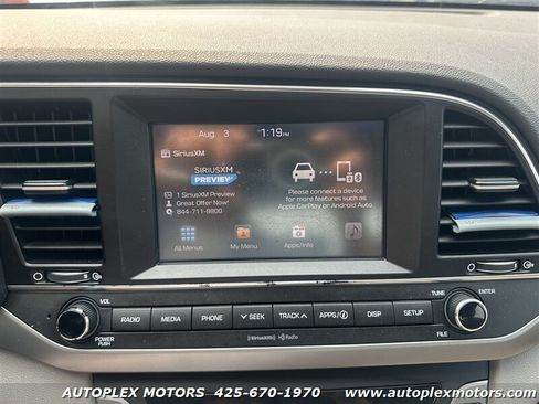 Used 2017 Hyundai Elantra SE FWD image 24