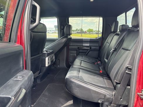 Used 2019 Ford F150 Lariat w/ Equipment Group 502A Luxury AWD/4WD image 11