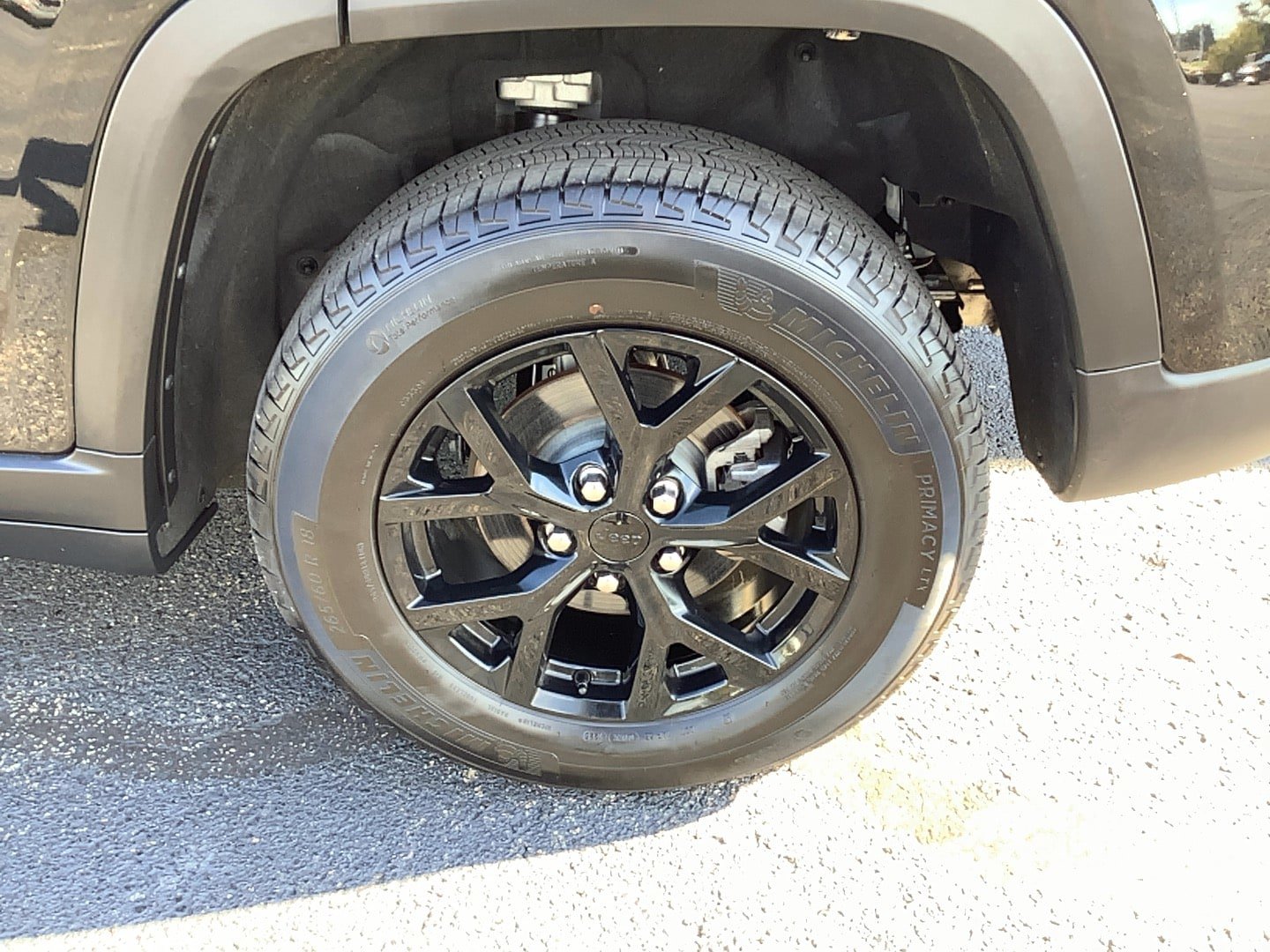 Certified 2025 Jeep Grand Cherokee Altitude AWD/4WD image 6