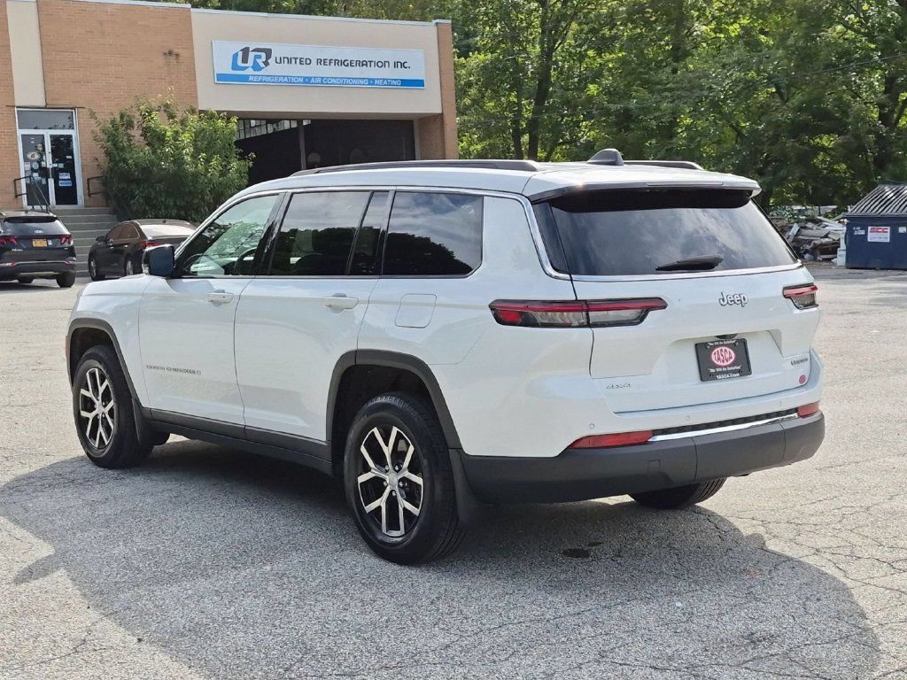 Used 2025 Jeep Grand Cherokee L Limited w/ MOPAR Finishing Package AWD/4WD image 9