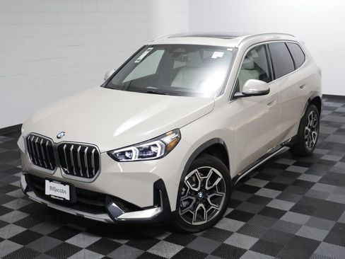 Used 2026 BMW X1 xDrive28i w/ Convenience Package AWD/4WD image 2