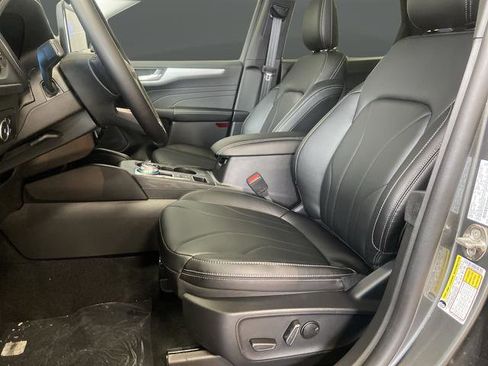 New 2025 Ford Escape SE FWD image 4