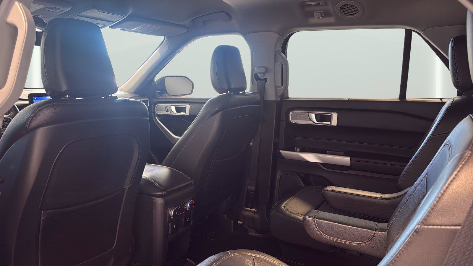 Certified 2020 Ford Explorer Limited AWD/4WD image 16