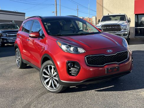 Used 2018 Kia Sportage EX w/ EX Premium Package image 2