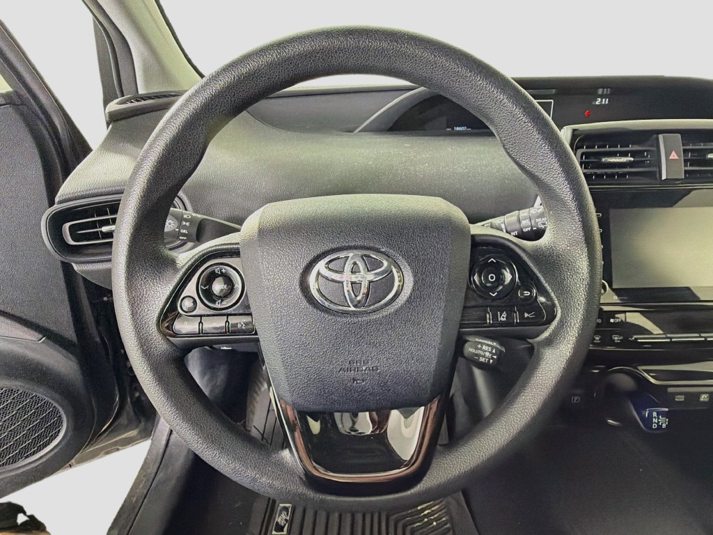 Used 2022 Toyota Prius LE FWD image 15