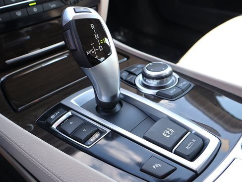 Used 2012 BMW 740Li RWD image 28