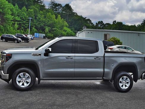 Used 2023 GMC Sierra 1500 SLE w/ Preferred Package AWD/4WD image 4