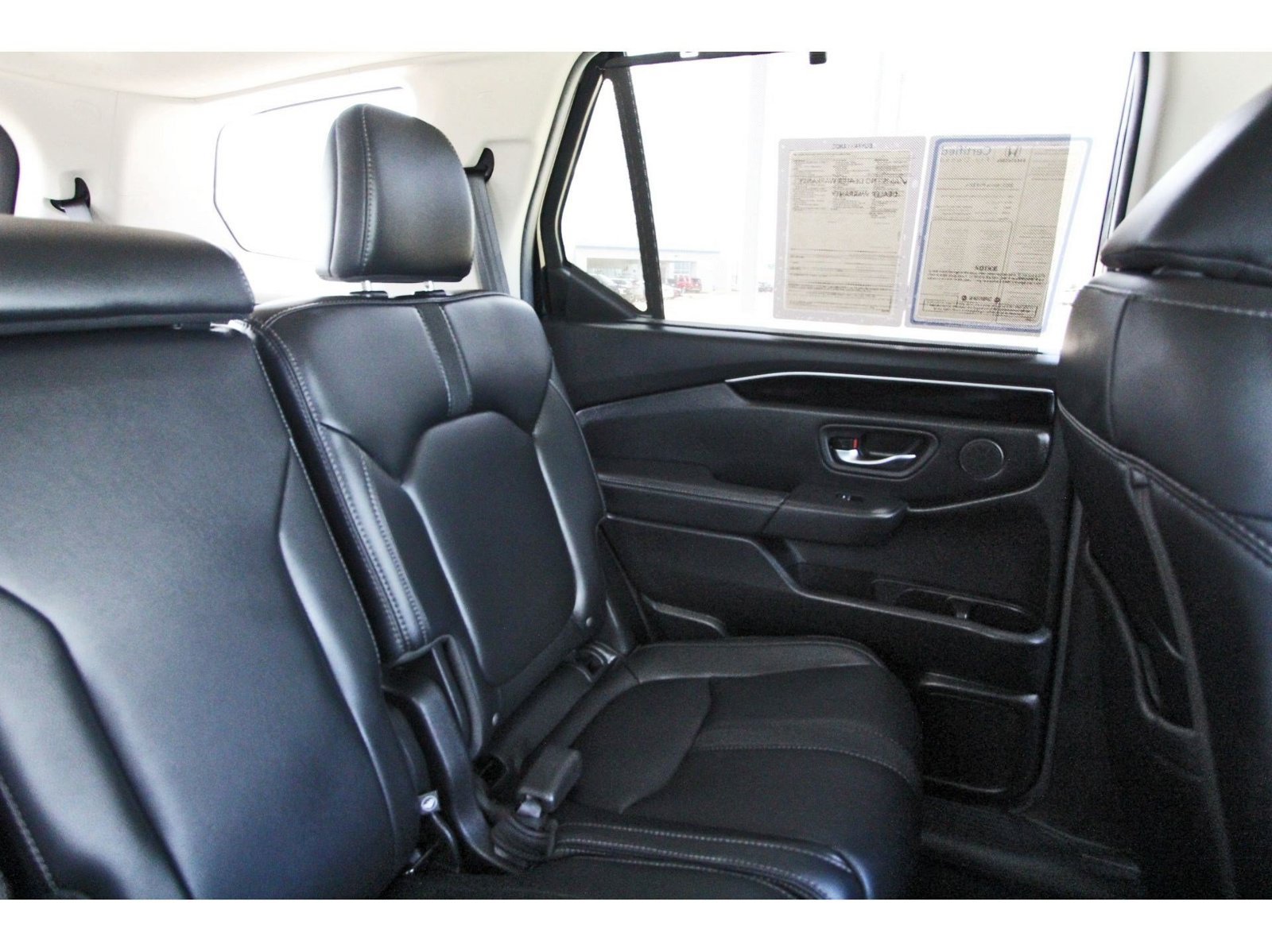 Used 2025 Honda Pilot EX-L image 12