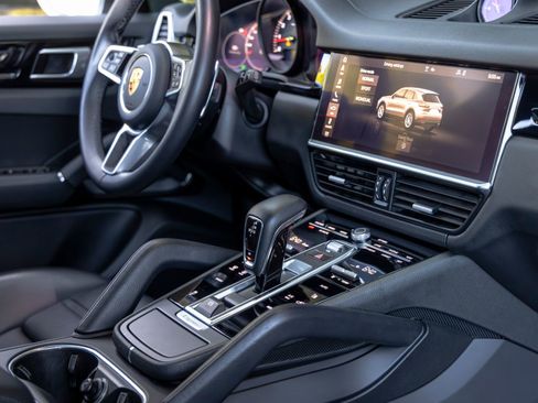 Certified 2021 Porsche Cayenne AWD/4WD image 57