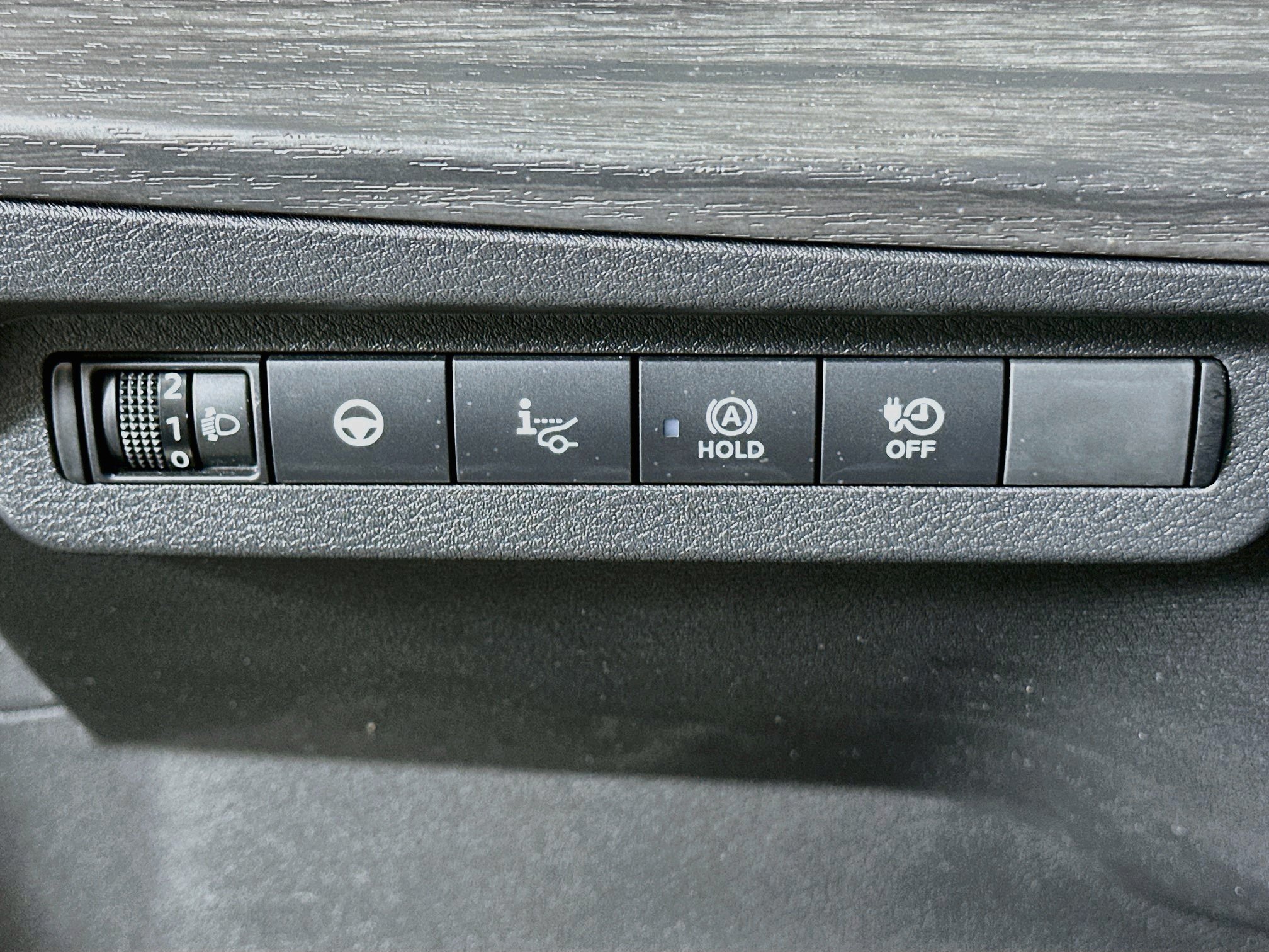 Used 2023 Nissan Ariya AWD image 17