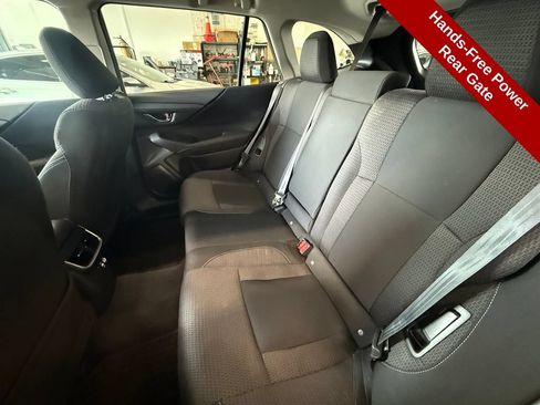 Used 2024 Subaru Outback Premium AWD/4WD image 32
