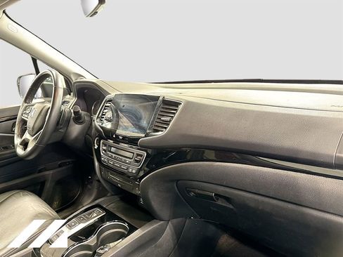 Used 2022 Honda Pilot Touring image 34