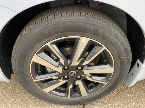 New 2025 Nissan Versa SV image 22