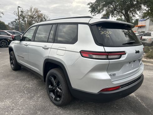 New 2025 Jeep Grand Cherokee L Limited w/ Luxury Tech Group II image 5