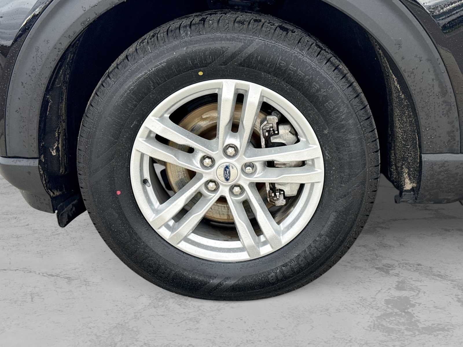 Used 2023 Ford Explorer XLT w/ Equipment Group 202A AWD/4WD image 13