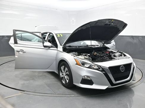 Used 2021 Nissan Altima 2.5 S FWD image 45
