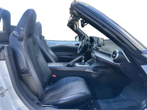 Used 2016 MAZDA MX-5 Miata Grand Touring image 17