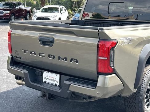 Used 2024 Toyota Tacoma TRD Sport AWD/4WD image 11