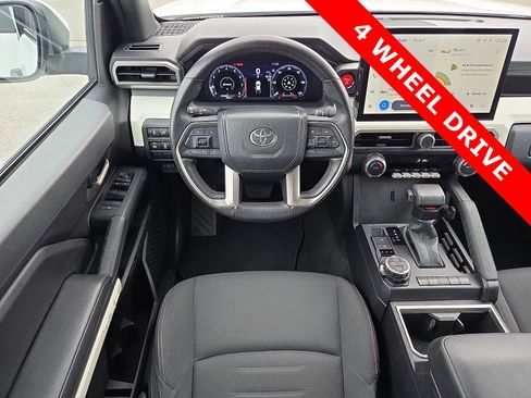 Used 2024 Toyota Tacoma TRD Off-Road image 11