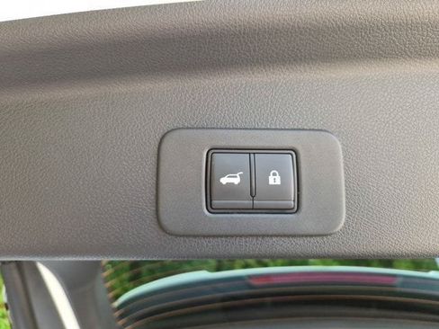 Used 2025 Nissan Murano SL w/ Cargo Package AWD/4WD image 10