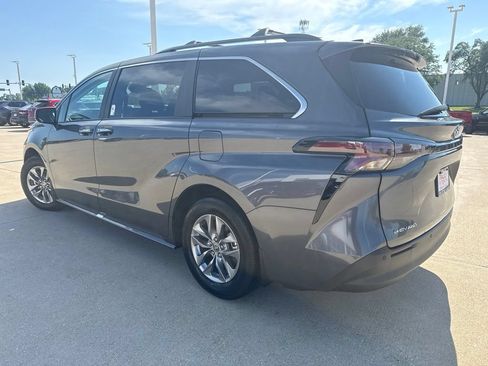 Certified 2025 Toyota Sienna XLE w/ XLE Plus Package AWD/4WD image 5