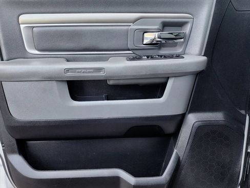 Used 2016 RAM 2500 SLT image 28