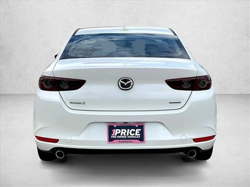 Used 2019 MAZDA MAZDA3 Sedan w/ Preferred Package FWD image 4