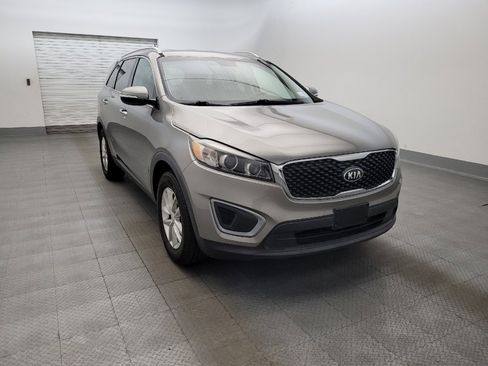 Used 2017 Kia Sorento FWD image 13