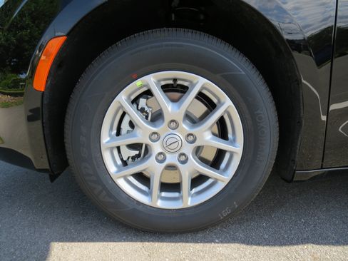 New 2025 Chrysler Voyager LX FWD image 12