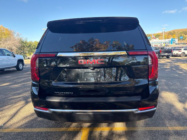 Used 2025 GMC Yukon Elevation w/ LPO, Elevation Black Package AWD/4WD image 5