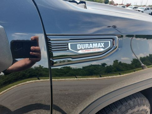 Certified 2025 GMC Sierra 1500 Elevation w/ Elevation Premium Package AWD/4WD image 8
