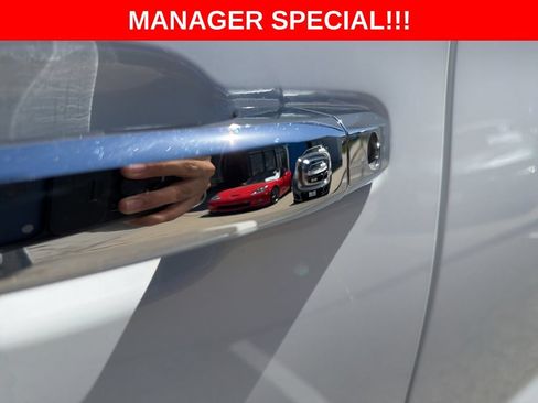 Used 2024 Chevrolet Silverado 1500 LTZ AWD/4WD image 13