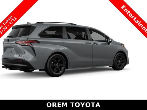 New 2026 Toyota Sienna XLE Woodland Edition image 10