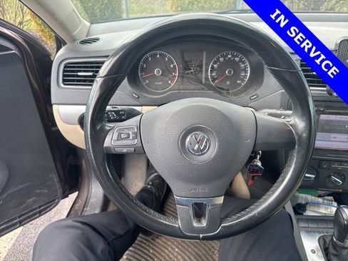 Used 2013 Volkswagen Jetta SE image 5