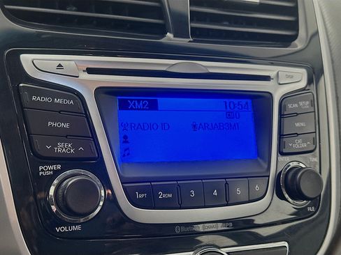 Used 2014 Hyundai Accent SE FWD image 19