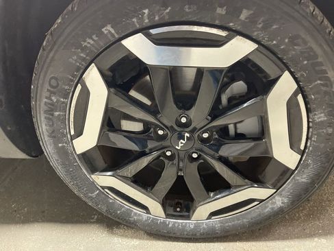 Used 2025 Kia Telluride S image 41