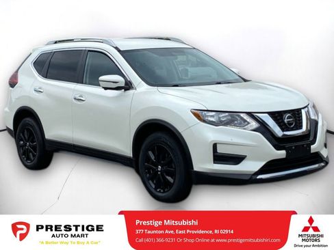 Used 2018 Nissan Rogue SV w/ Premium Package image 1