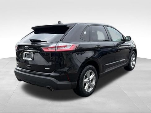 Used 2019 Ford Edge SE FWD image 5