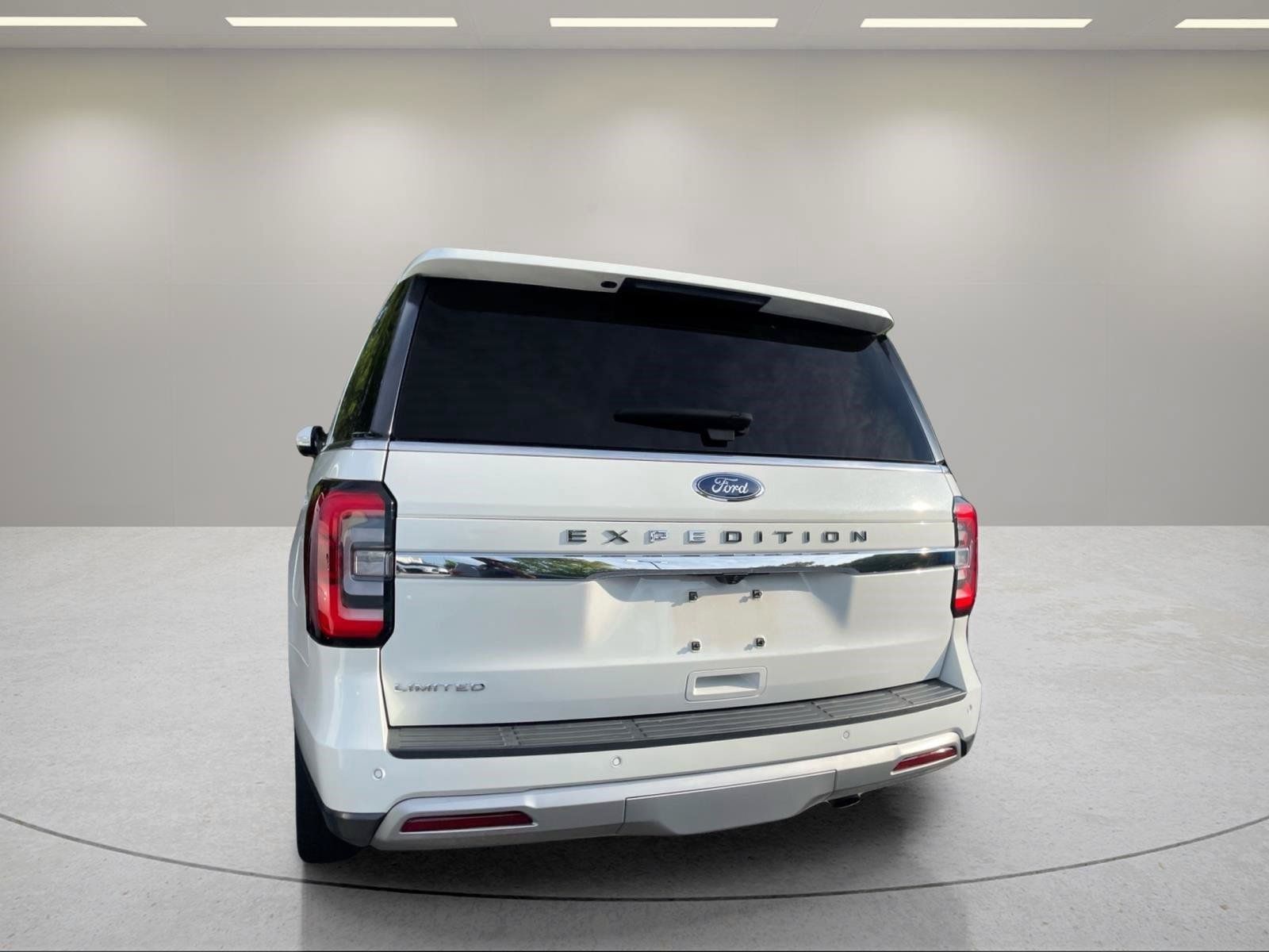 Used 2024 Ford Expedition Limited RWD image 17