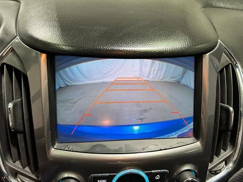 Used 2016 Chevrolet Cruze LT w/ Sun And Sound Package FWD image 31