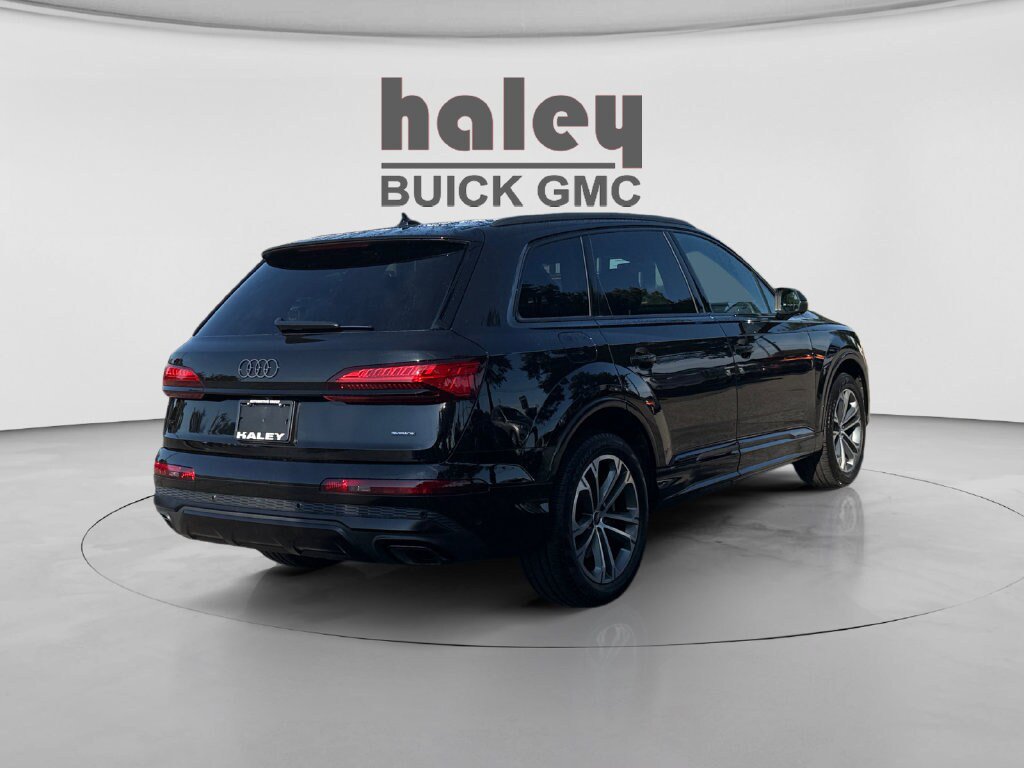 Used 2025 Audi Q7 2.0T Premium w/ Convenience Plus Package AWD/4WD image 5
