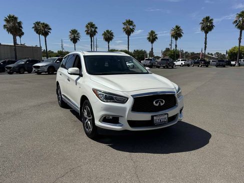 Used 2019 INFINITI QX60 Luxe w/ Essential Package AWD/4WD image 3