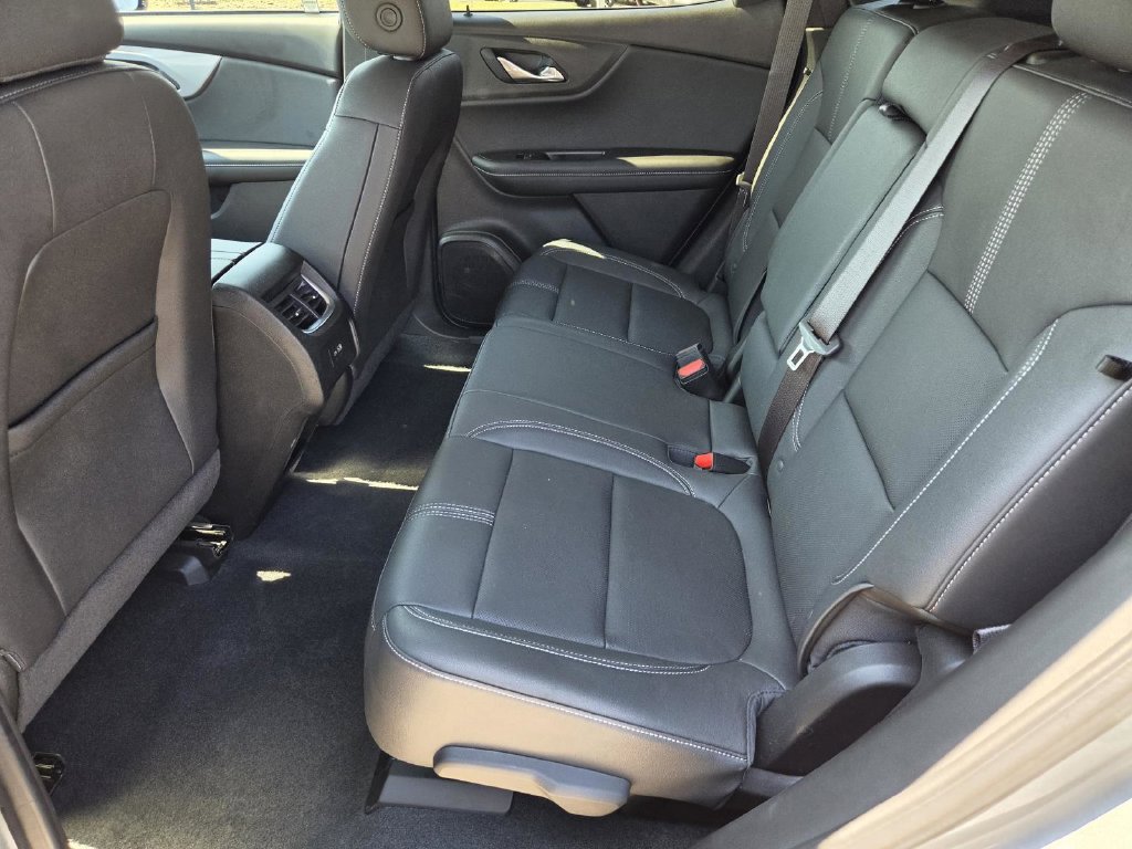Used 2024 Chevrolet Blazer LT FWD image 12