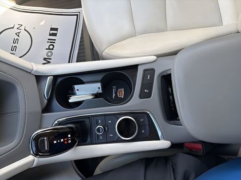 Used 2023 Cadillac XT5 Premium Luxury image 17