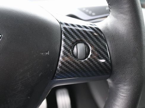 Used 2022 Tesla Model Y Performance image 21