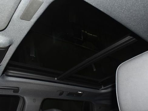 Used 2025 Chevrolet Tahoe Z71 w/ Z71 Off-Road Package image 14