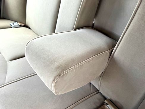 Used 1989 Lincoln Town Car Signature image 28