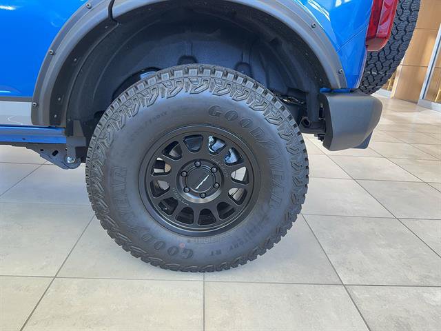 Used 2025 Ford Bronco 4-Door AWD/4WD image 5